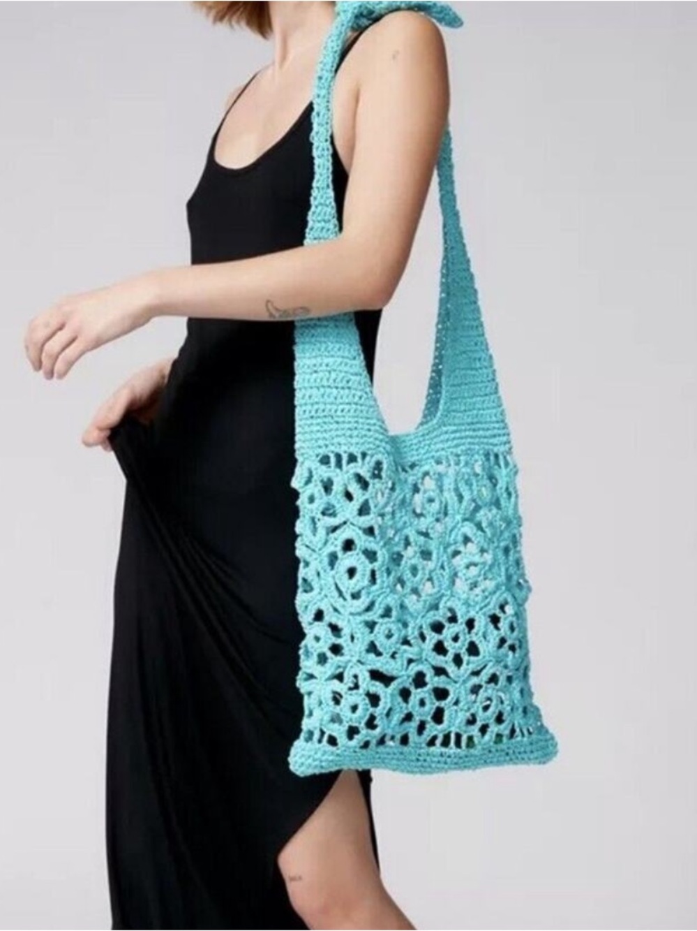 Urban Outfitters Turquoise Crochet Floral 100% Raffia Hobo Shoulder Beach Bag